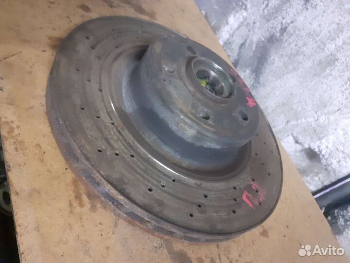 Тормозной диск передний левый Mercedes-Benz W220