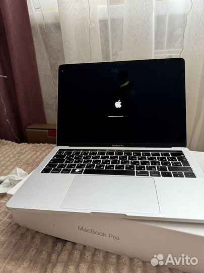 Apple macbook pro 13 a1989