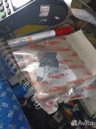 Volkswagen polo 2015г кнопка стеклоподъемника