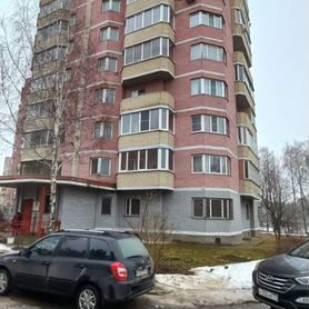 2-к. квартира, 60 м², 4/9 эт.