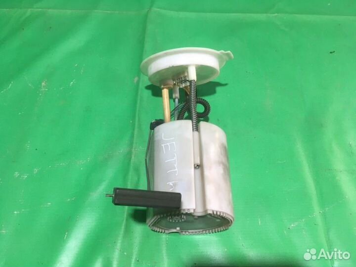 Топливный насос Volkswagen Jetta 6 CLR 2012