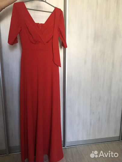 Два вечерних платья и деловой сарафан