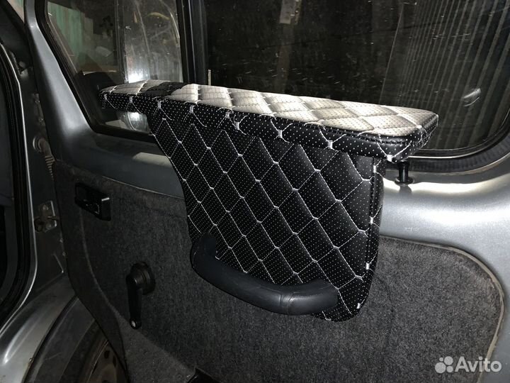 Подлокотник на газель