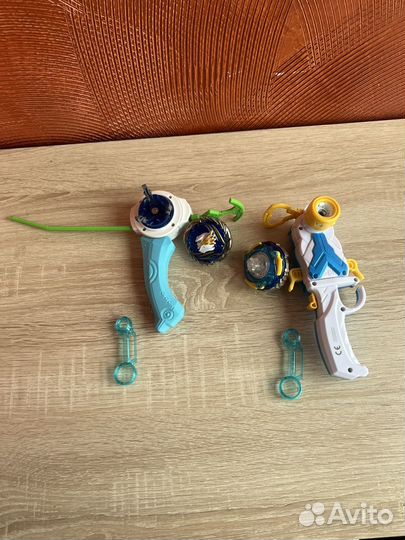 Волчок infiniti nado с механическим запускателем