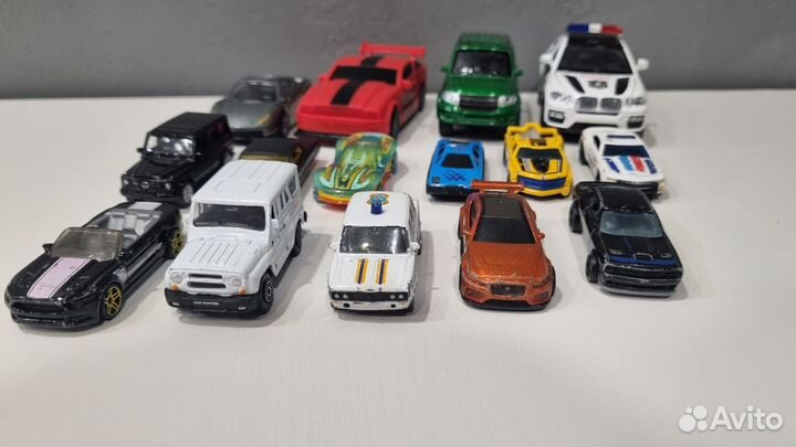 Коллекция машинок 15шт металл (HotWheels)