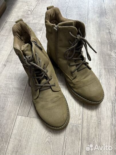 Зимние ботинки женские