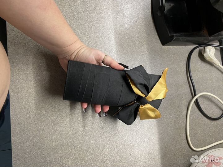 Сумочка вечерняя черная