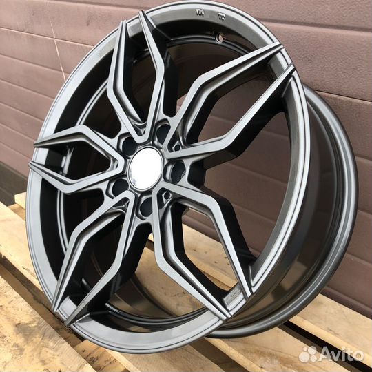 RR Cssya3372 18*8,0 5*114,3 ET40 67,1 G-S