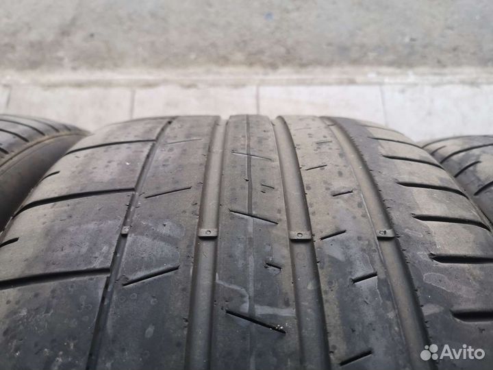 Pirelli P Zero 235/35 R20 и 265/35 R20 88Y