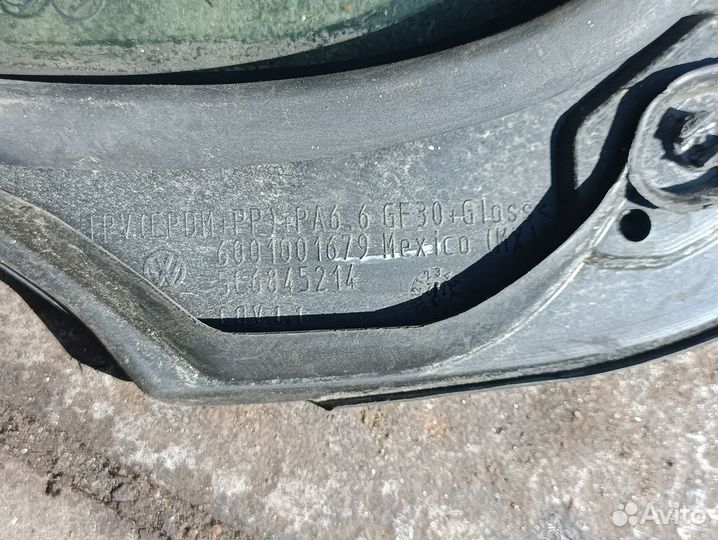 Задняя правая форточка Volkswagen Jetta