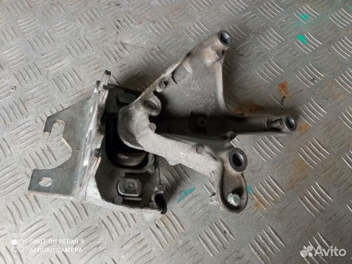Опора МКПП Renault Sandero Stepway 2