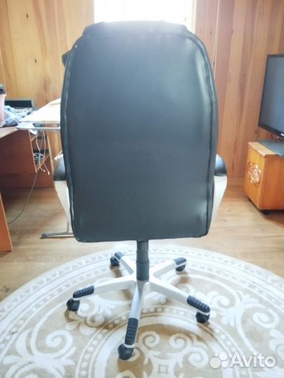 Компьютерное кресло