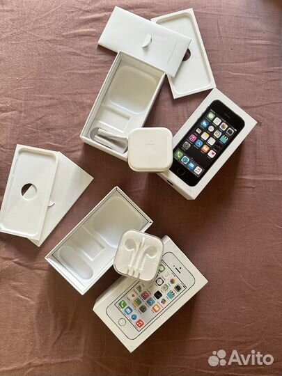 Коробки от iPhone 5S