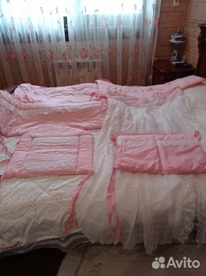 Набор в детскую кроватку