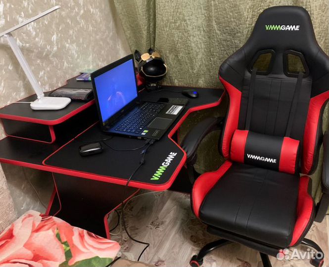 Игровой компьютерный стол