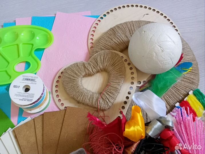 Материалы для творчества и рукоделия