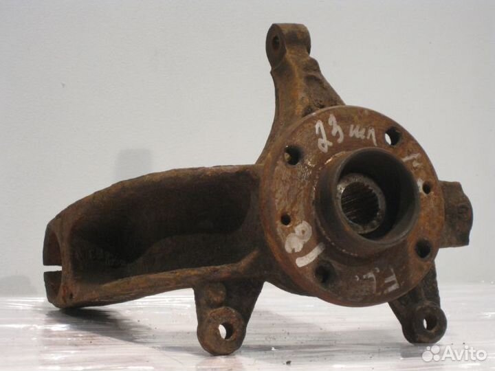 Кулак поворотный левый рено меган сценик 2