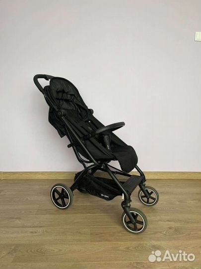 Прогулочная коляска Cybex Eezy S Plus 2 Moon Black