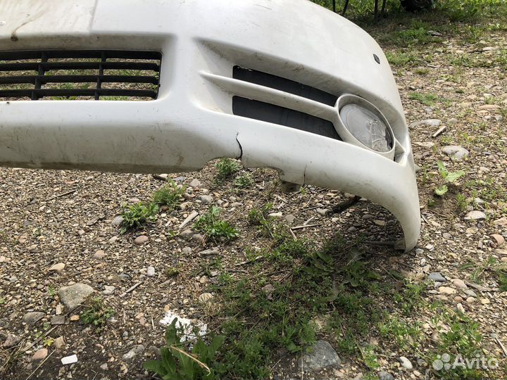 Бампер передний toyota ipsum acm21