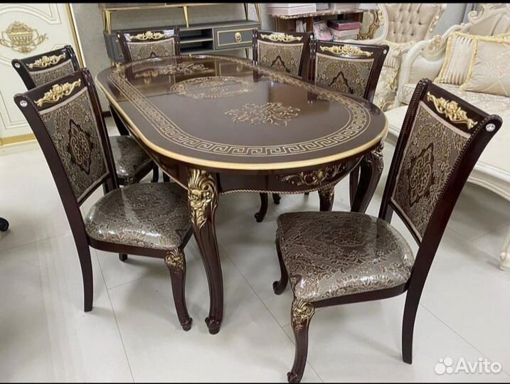 Кухонный стол и стулья новые