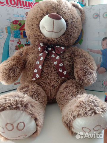 Большие плюшевые мишки. Игрушки. Погремушки