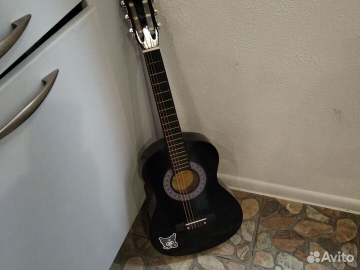 Акустическая гитара