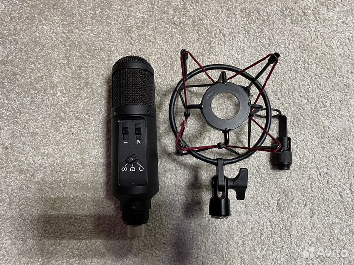 Микрофон конденсаторный Октава мк-220 + держатель