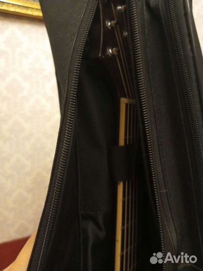 Акустическая гитара