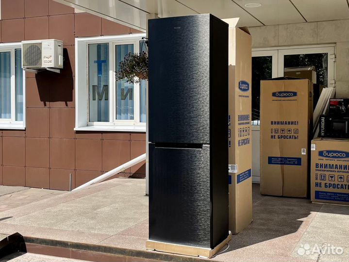 Чёрный No Frost холодильник