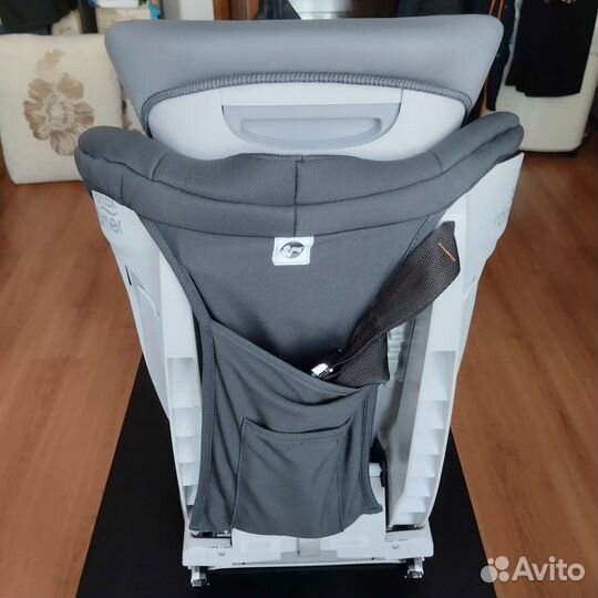 Автомобильное кресло britax romer