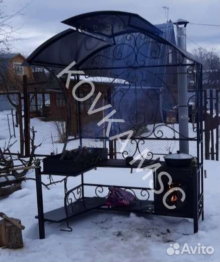 Мангал с крышей