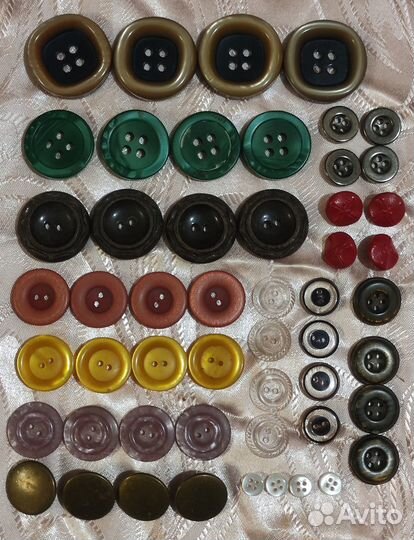 Пуговицы 422 шт обмен на шерсть или книги