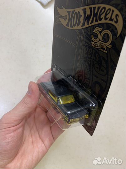 Hot Wheels 50th anniversary black gold \ Impala 64