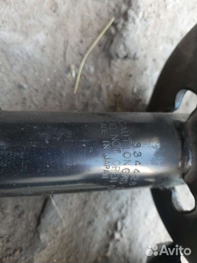 Стойки задние toyota kluger