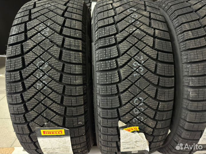 Pirelli Ice Zero FR 235/45 R18 128