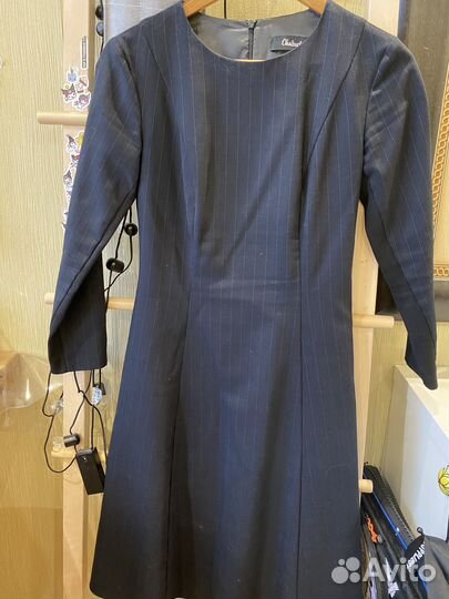 Платье charuel 42