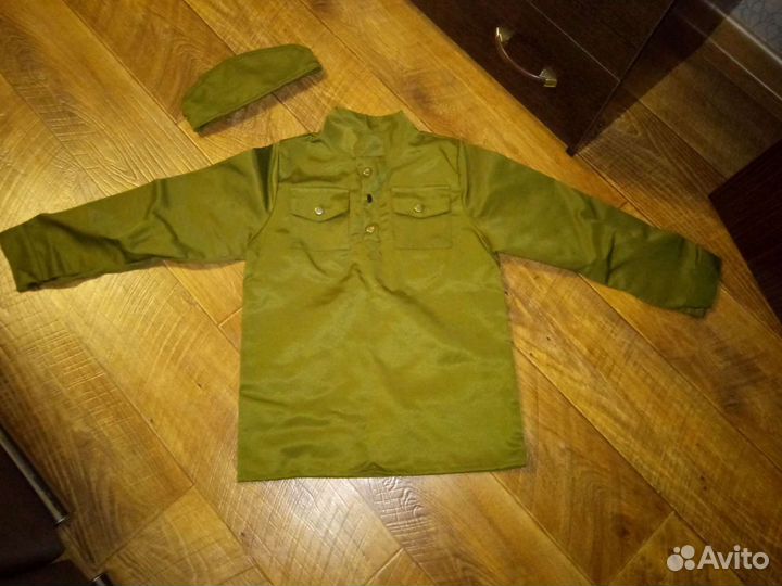 Новый китель и пилотка