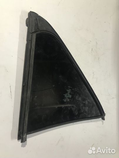 Форточка задняя левая Mercedes Benz W210