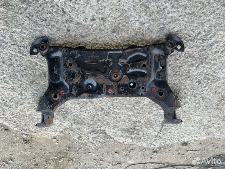 Подрамник передний Ford Focus CB8 pnda 2013