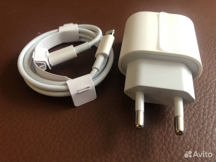 Зарядка на iPhone 20w