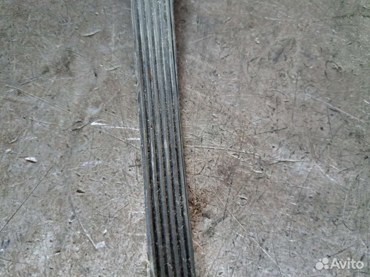 Ремень двигателя на Mercedes W220