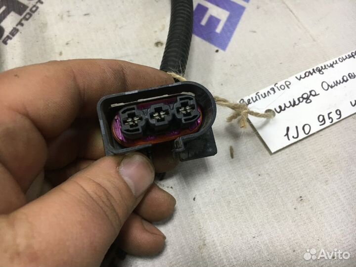 Вентилятор кондиционера Шкода Октавия Тур