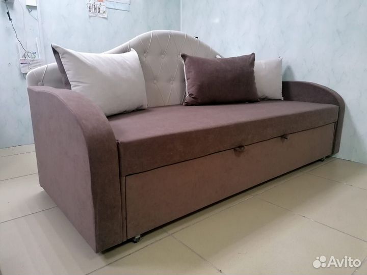 Диван-кровать 
