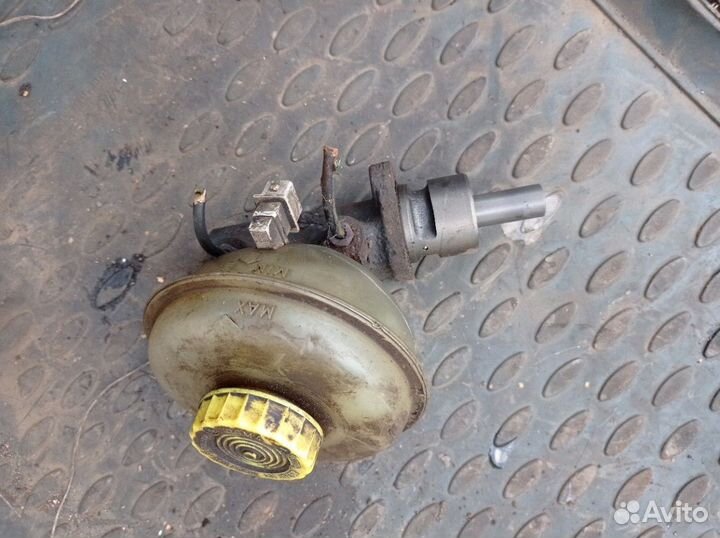 Главный тормозной цилиндр ауди 80 б3