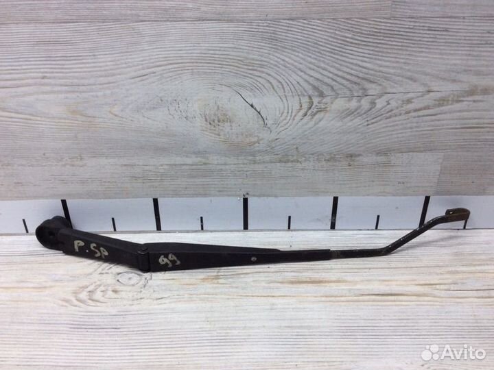 Поводок стеклоочистителя левый передний Mitsubishi