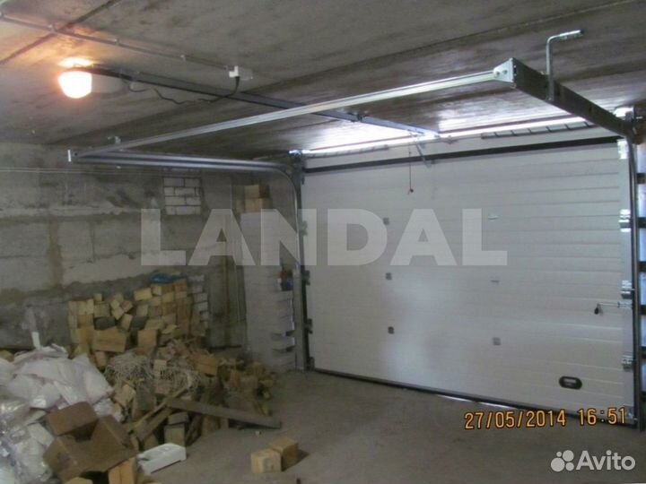 Секционные ворота