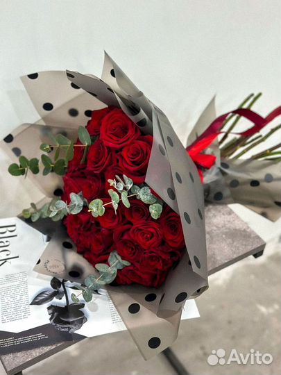 Розы красные