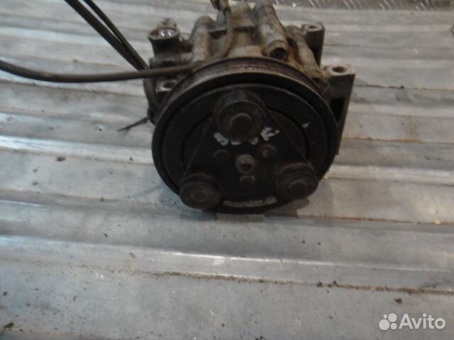 Компрессор кондиционера 323F (94-98) 1,8 б/у