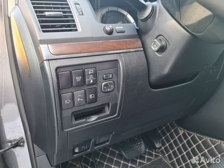 Toyota Land Cruiser 4.6 AT, 2018, 188 188 км