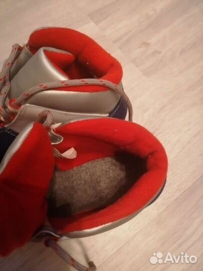 Лыжные ботинки